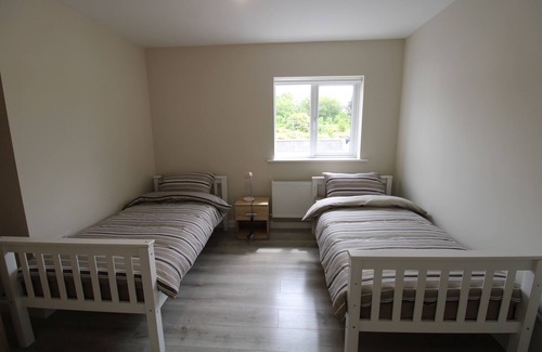 Inverin Apartment | Holiday Home in Rossaveal, Sleeping 12