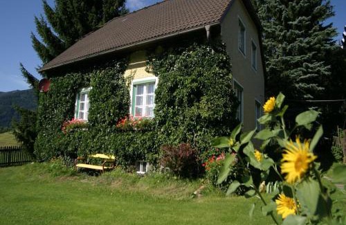 Scheifling House | Holiday Home in Scheifling near Ski Slopes