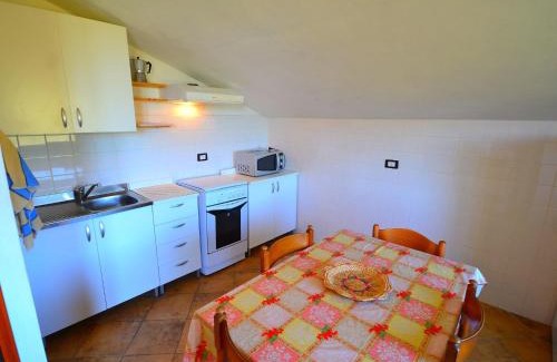 Sesta Godano House | Holiday Home in Sesta Godano near Lake