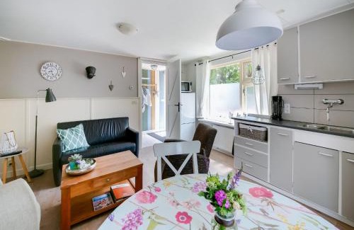 t Zand House | Holiday home in surroundings nearby the coast, cleaning included