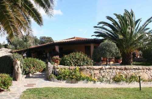 Telti House | Holiday home in Telti near beach