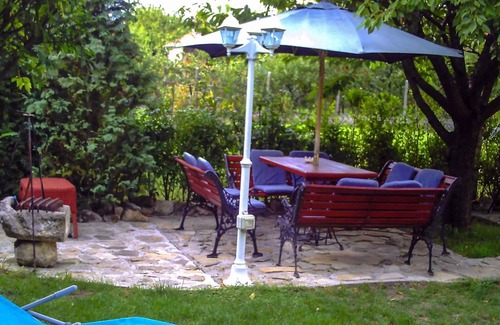 Keszthely House | Holiday home in the city center with garden and barbecue