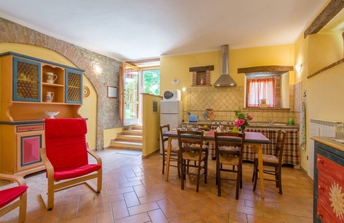 Monteluiano House | Holiday Home in Umbria near Perugia