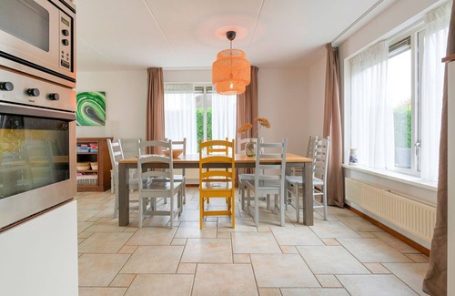 Zeewolde House | Holiday Home in Zeewolde near Forest