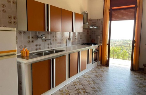 San Mauro Cilento House | Holiday Home 'Villa Loretta' with Sea View, Private Terrace and Private Garden