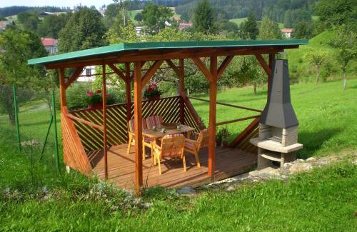 Jesenny House | Holiday Home Jesenný by Interhome
