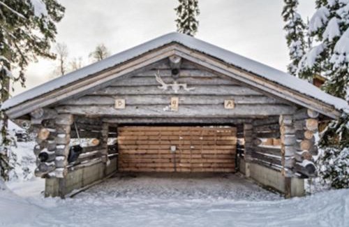 Pyhatunturi House | Holiday Home Joikupirtti b by Interhome