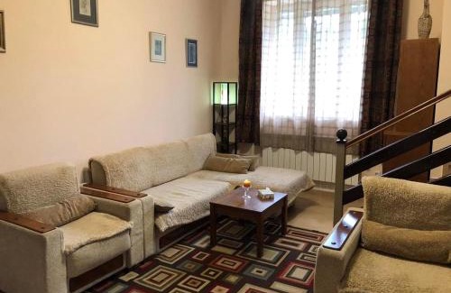 Artashavan House | Holiday Home Kanyon