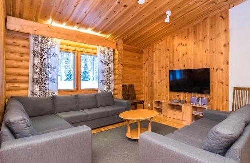 Tormanmaki House | Holiday Home Karhunpesä c by Interhome