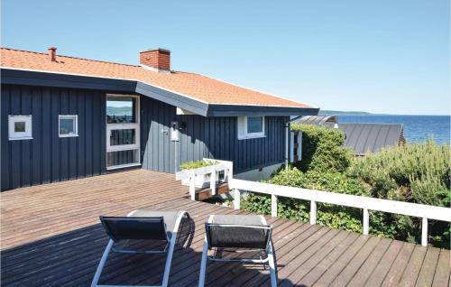 Hvidbjerg Strand House | Holiday Home Krokusvej