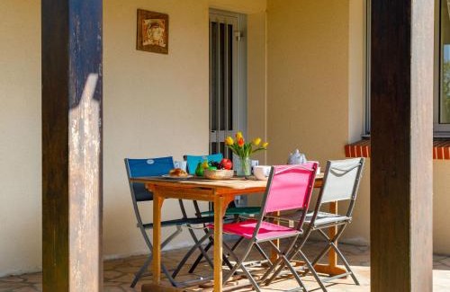 La Plaine-sur-Mer House | Holiday Home L'Oiseau Bleu by Interhome