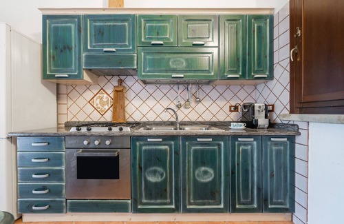 Castiadas House | Holiday Home 'L'olivo' with Private Terrace, Private Garden and Air Conditioning