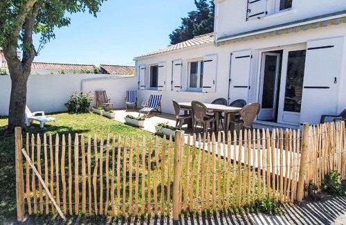 L'Epine House | Holiday Home La Bosse XL - Villa - Dépendance by Interhome