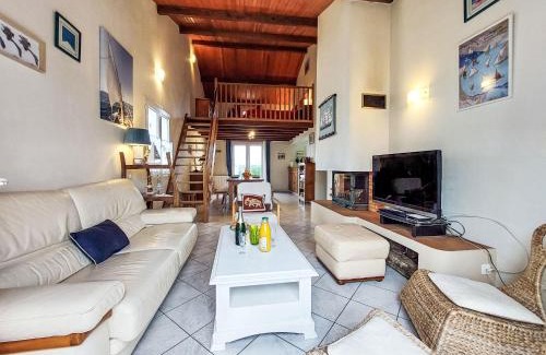 L'Epine House | Holiday Home La Bosse XL - Villa - Dépendance by Interhome