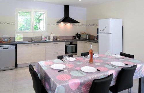 Civrac-en-Medoc House | Holiday Home La Casita by Interhome