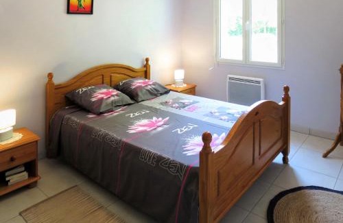 Civrac-en-Medoc House | Holiday Home La Casita by Interhome