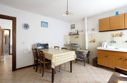 Mulazzo House | Holiday Home 'La Casina di Nella" with Mountain View, Shared Garden and Balcony