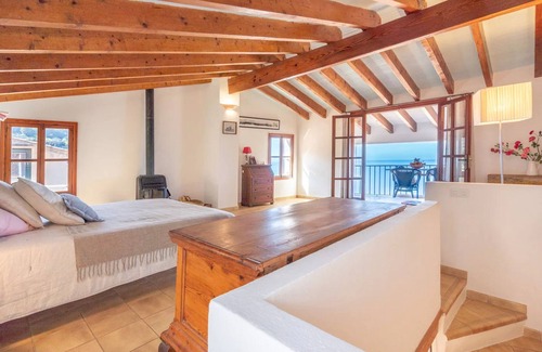 Banyalbufar House | Holiday Home 'La Cubana Casa Vacacional' with Sea View, Balcony and Wi-Fi