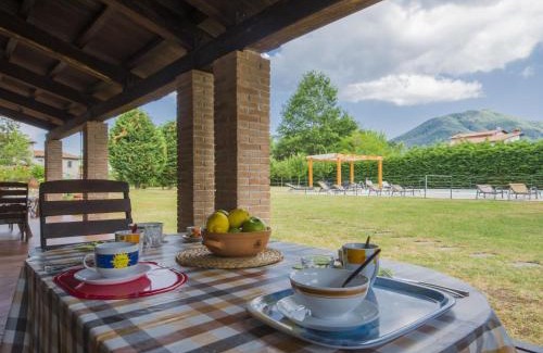 Colle Aprico House | Holiday Home La Fenice - 08 pax by Interhome