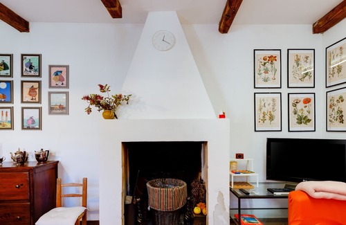 Laconi House | Holiday Home 'La Maisonette Casa Vacanze ' with Mountain View, Wi-Fi and Air Conditioning