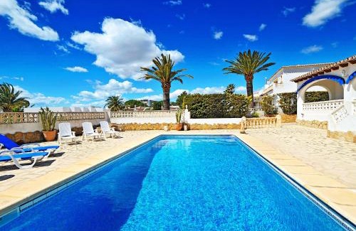El Tesoro House | Holiday Home La Sabatera by Interhome