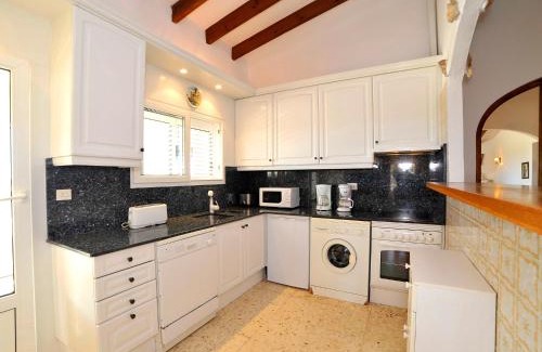 El Tesoro House | Holiday Home La Sabatera by Interhome