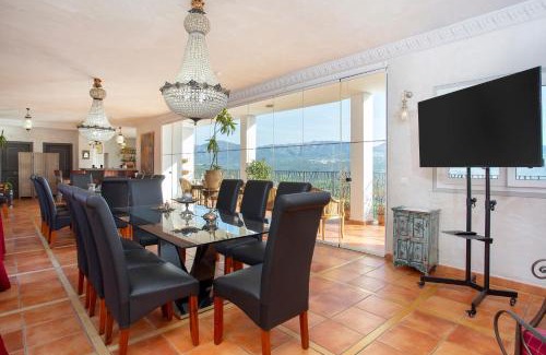 Los Romanes House | Holiday Home Las Orquídeas
