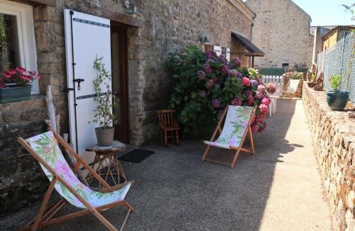 Belz House | Holiday Home Le Gite des Oyats by Interhome