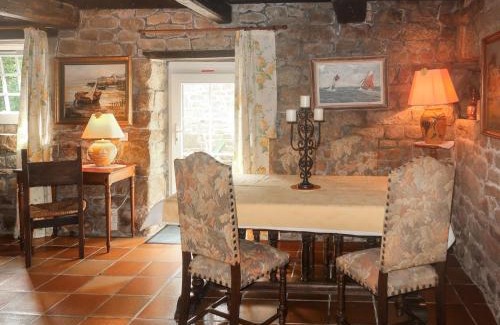 Pont-l'Abbe House | Holiday Home Le Manoir by Interhome