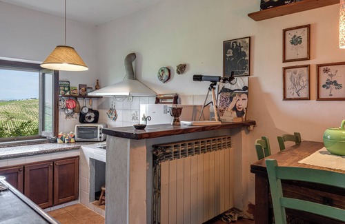 Spicchio-Sovigliana House | Holiday Home 'Leccio Relax Con Vista' with Private Garden, Wi-Fi and Air Conditioning