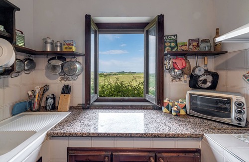 Spicchio-Sovigliana House | Holiday Home 'Leccio Relax Con Vista' with Private Garden, Wi-Fi and Air Conditioning