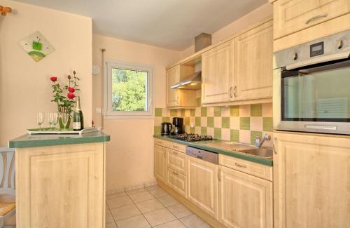 La Turballe House | Holiday Home Les Chênes Verts by Interhome