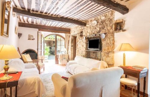 Saint-Jean-du-Gard House | Holiday Home Les Ondes by Interhome