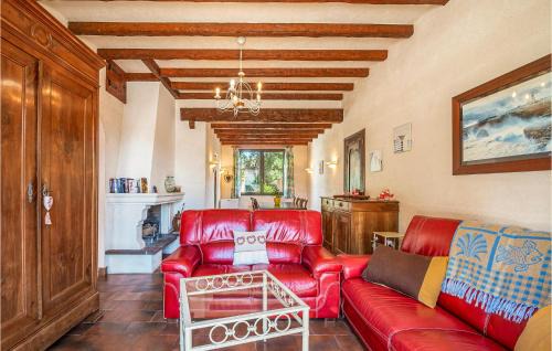 Les Moutiers-en-Retz House | Holiday Home Les Moutiers En Retz Rue De Bois Millet