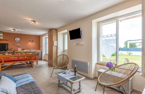 Saint-Philibert House | Holiday Home Les palmiers by Interhome