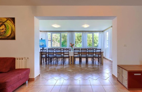 Stinjan House | Holiday Home Licardo by Interhome