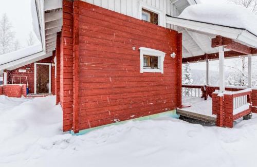 Kehys-Kainuu House | Holiday Home Lomapesä 2b by Interhome
