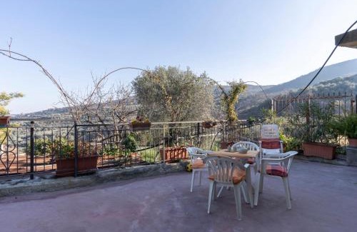 Villa Viani House | Holiday Home Lory House by Interhome