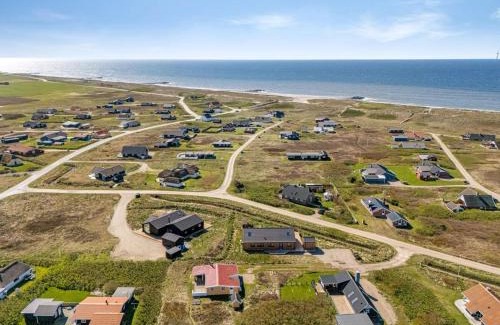 Trans House | Holiday Home Luiza - 300m from the sea by Interhome