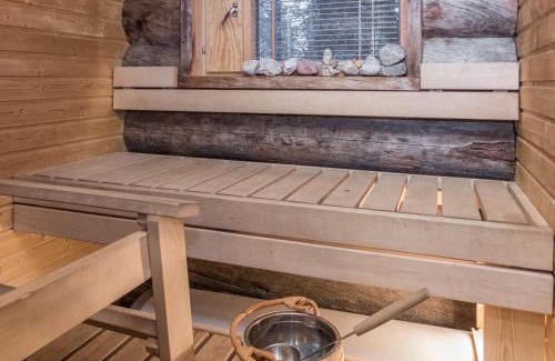 Rukatunturi House | Holiday Home Mäentähti b by Interhome