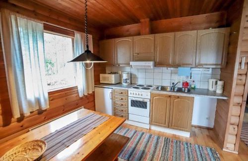Kuusamo House | Holiday Home Mäkitupa 2 by Interhome