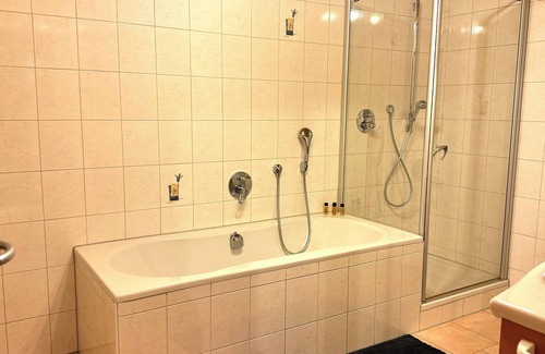 Pfullingen House | Holiday Home 'M B Homes Pfullingen 2' with Private Terrace, Private Garden and Wi-Fi