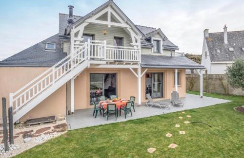Quiberon House | Holiday Home Maison Du Port De Pêche by Interhome
