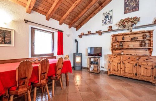 Ollomont House | Holiday Home Maison Le Clapey by Interhome
