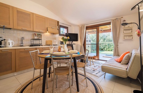 Badesi House | Holiday Home 'Manessy' with Sea View, Shared Pool and Air Conditioning