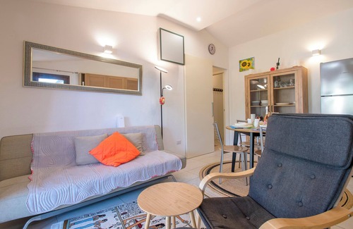 Badesi House | Holiday Home 'Manessy' with Sea View, Shared Pool and Air Conditioning