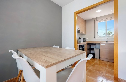 Miami Platja House | Holiday Home 'Mar Azul' with Shared Pool, Wi-Fi and Air Conditioning