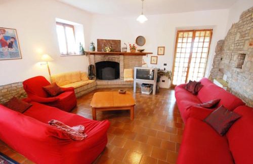 Ginestreto House | Holiday Home Maria Rosaria by Interhome