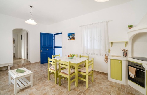 Aliki House | Holiday Home "Maria's Village Villa Anemomylos" with Sea View, Private Terrace & Wi-Fi