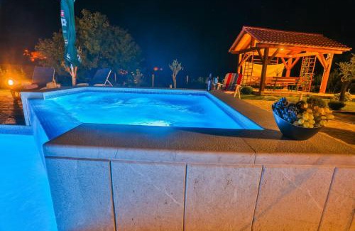 Ruzic House | Holiday home Marin